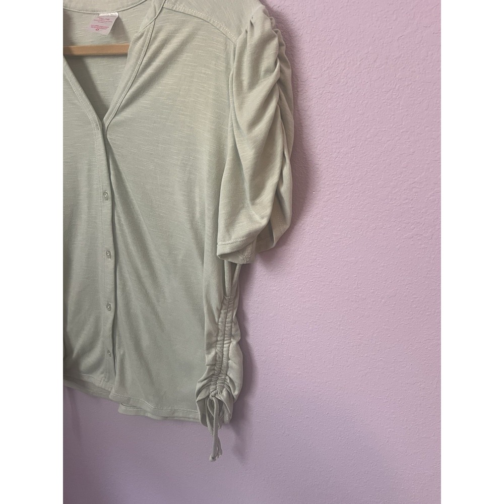 No Boundaries Light Green Button Ruched Sleeves Top Size XXL 19 - Picture 3 of 5